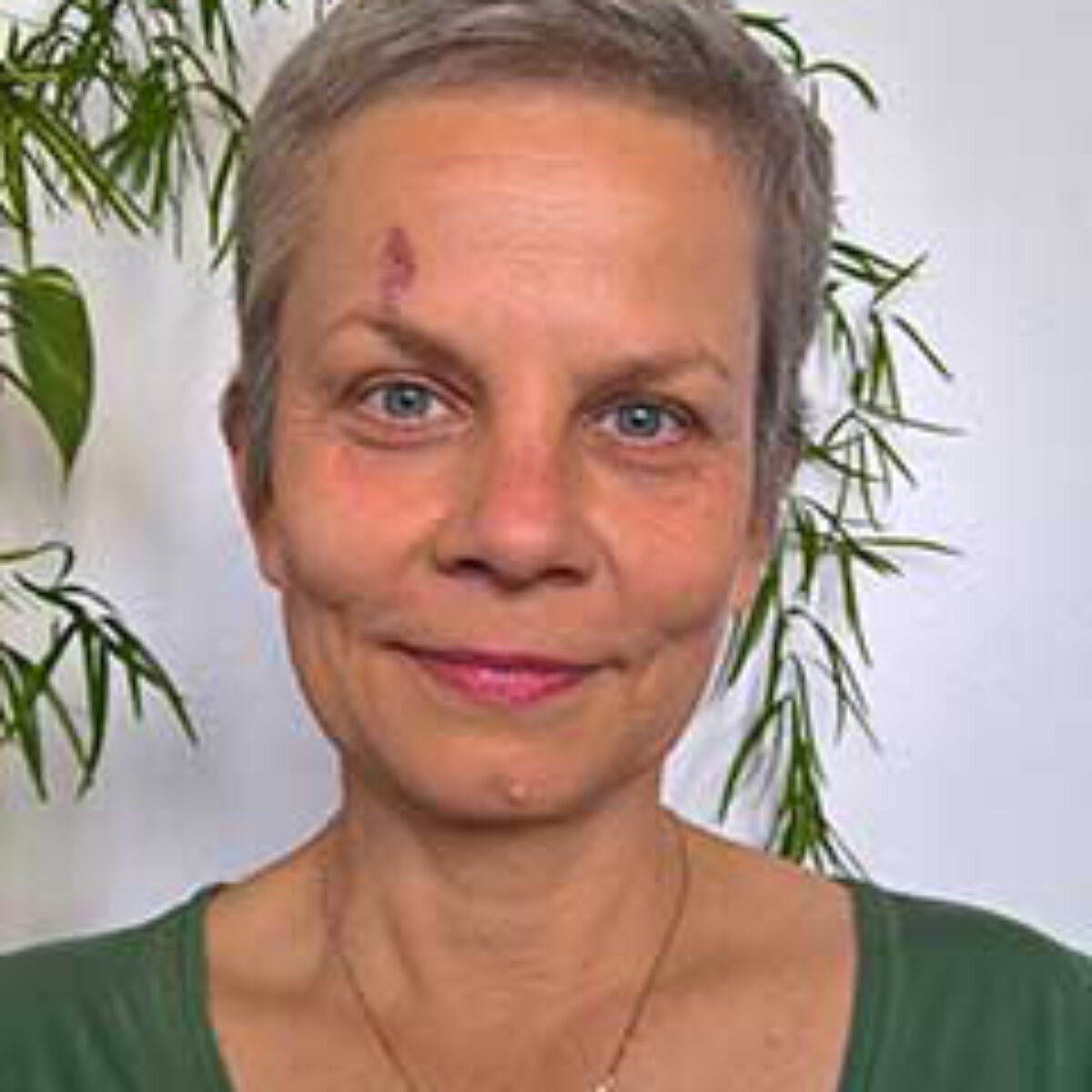 Dr. Christine Volm
